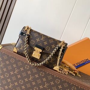 Louis Vuitton Monogram Clutch with Gold Chain
